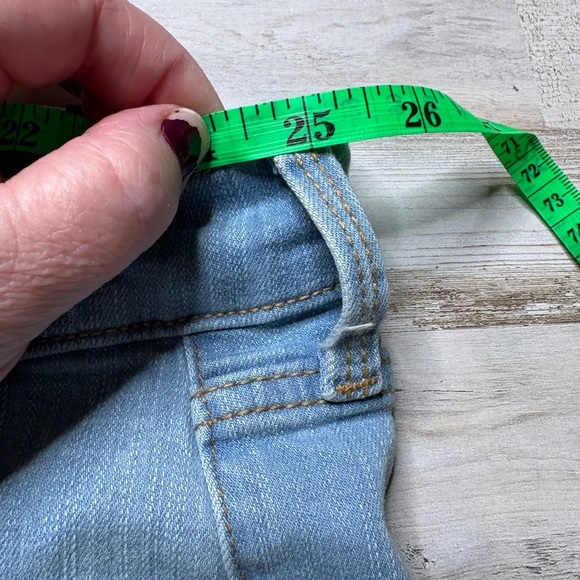 Torrid Perfect Wide Leg Stretch Mid Rise Light Wash Jeans Women Size 24 - Picture 4 of 15